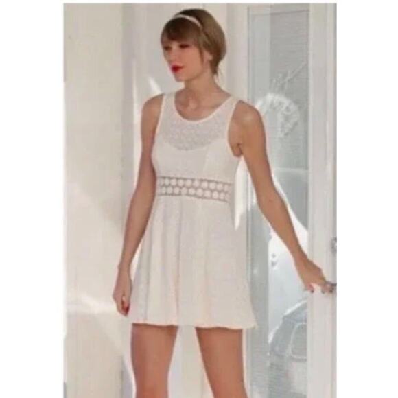 Free People Daisy Waist Dress (Black) ASO Taylor Swift Sz 2 EUC - Picture 2 of 12